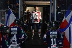 SZ_OneLastDance_0416