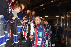 SZ_OneLastDance_2462