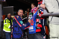 SZ_OneLastDance_2481