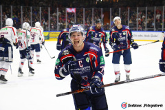 SZ_OneLastDance_3168