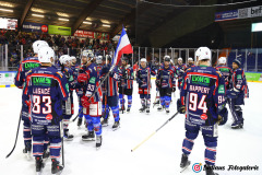 SZ_OneLastDance_3230