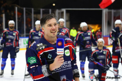 SZ_OneLastDance_3336