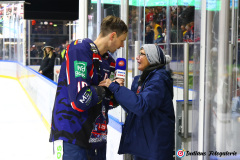 SZ_OneLastDance_3543